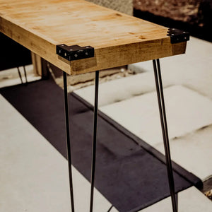 Console Table workboots&glasses